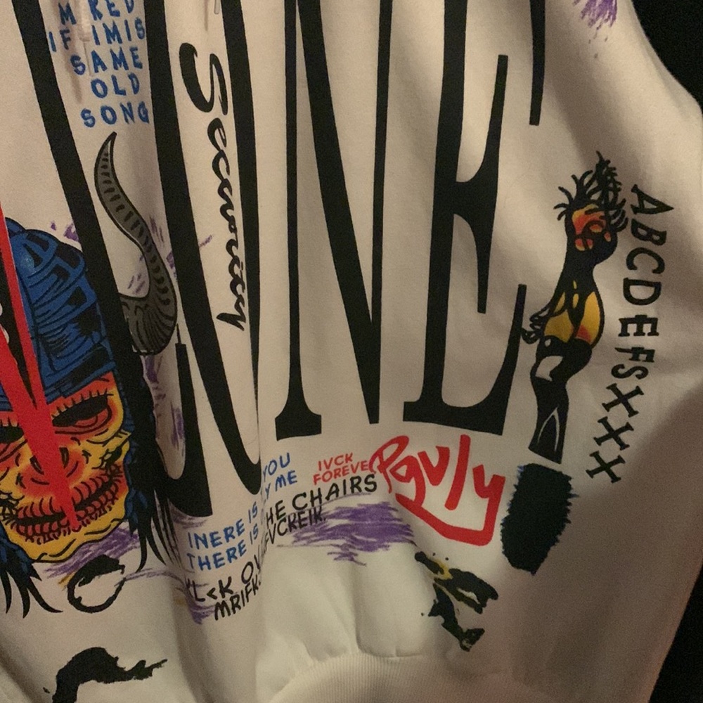 VLONE Graffiti Hip Hop Pullover Hoodie - Picture 8 of 13